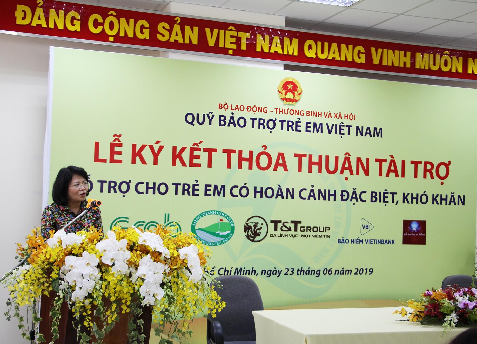 Bà Nguyễn Thị Ngọc Thịnh- Phó Chủ tịch nước, Chủ tịch Hội đồng Bảo trợ Quỹ trẻ em Việt Nam- phát biểu tại Lễ khai mạc Giải bóng đá trẻ em có hoàn cảnh khó khăn